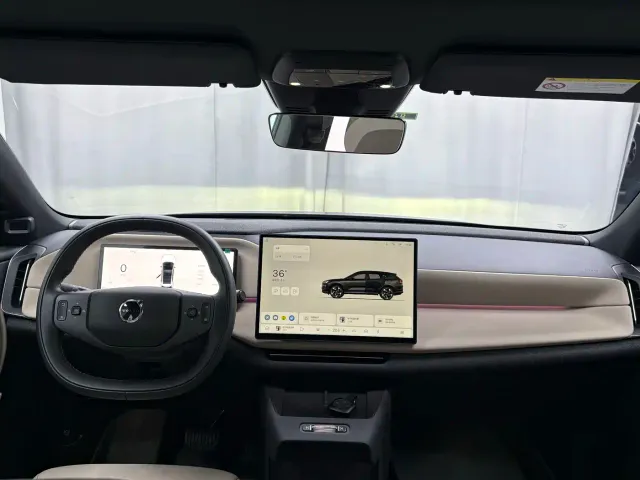 Volvo XC70 Plug-in Hybrid — Фото автомобиля 4