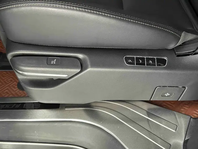 GAC Trumpchi E8 — Фото автомобиля 22