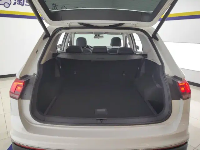 Volkswagen Tiguan L — Фото автомобиля 4