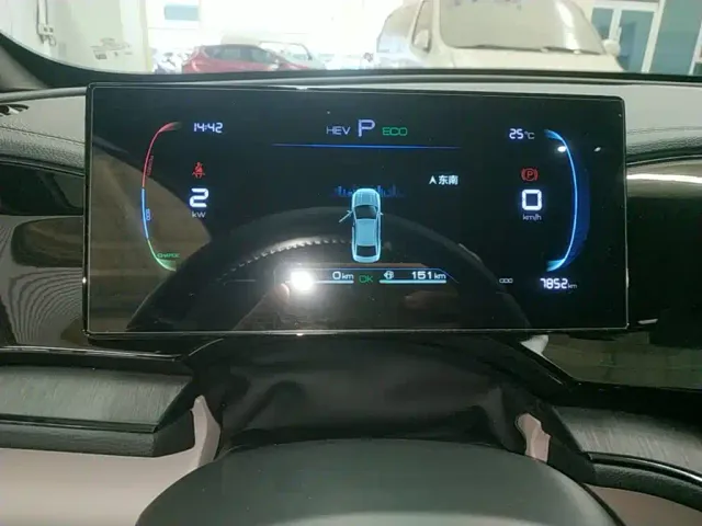 BYD Qin PLUS — Фото автомобиля 7