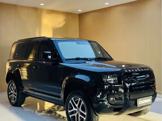 Land Rover Defender — Фото автомобиля 3