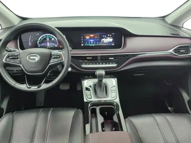 GAC Trumpchi M6 — Фото автомобиля 12
