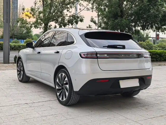 Aito M5 — Фото автомобиля 7