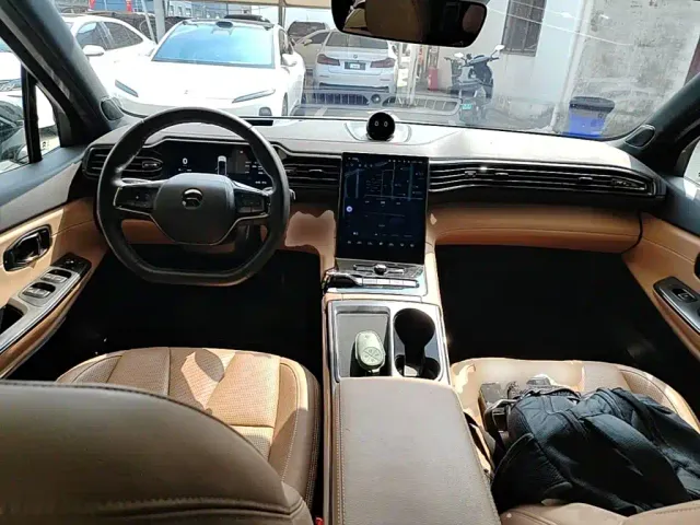 NIO NIO ES8 2020 580KM 6-Seater — Фото автомобиля 9