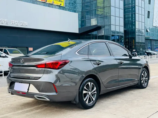 Changan Eado — Фото автомобиля 14