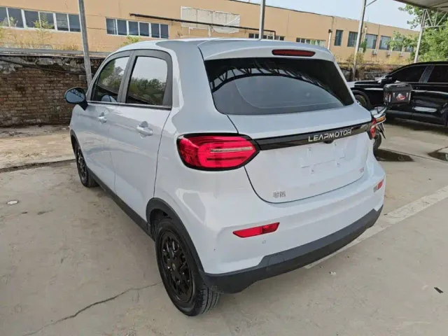 Leapmotor Leapmotor T03 2023 310 Light Edition — Фото автомобиля 4