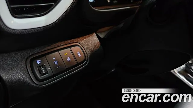 Hyundai Venue — Фото автомобиля 23