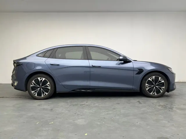 BYD Seal — Фото автомобиля 13