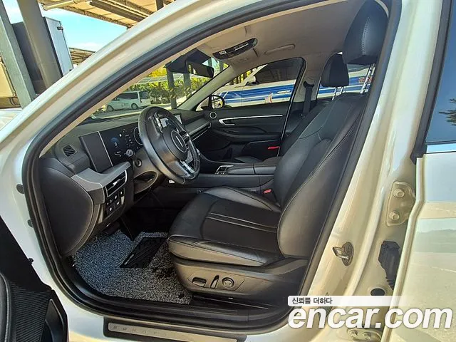 Hyundai Sonata — Фото автомобиля 10