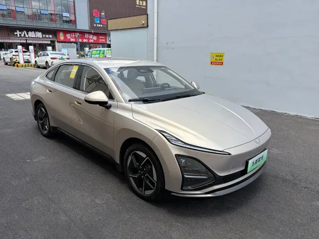 Wuling Starlight — Фото автомобиля 3