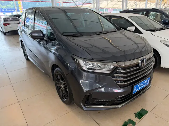 Honda Odyssey — Фото автомобиля 3