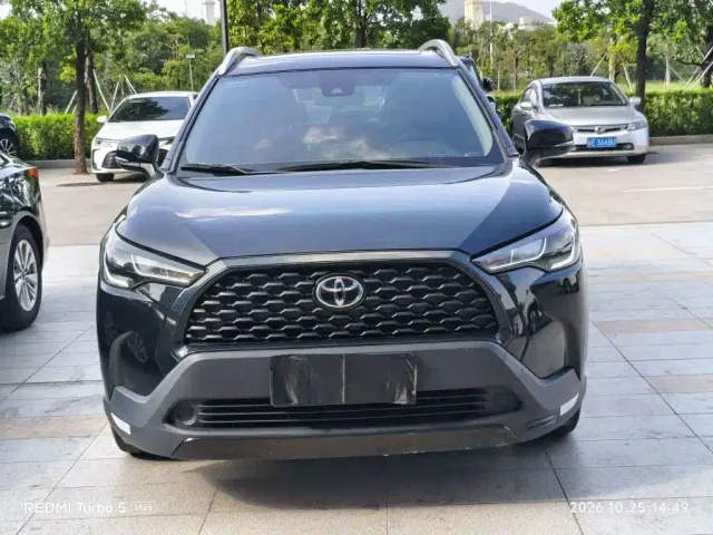 Toyota Corolla Cross — Фото автомобиля 2