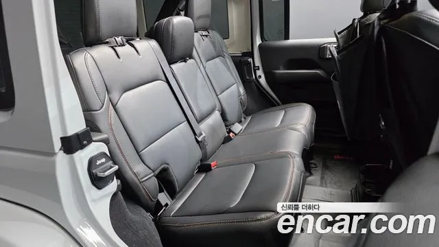 Jeep Wrangler JL — Фото автомобиля 17