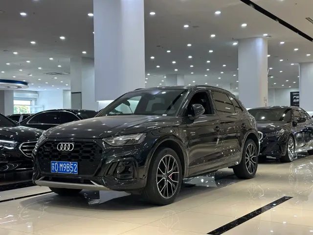 Фотография автомобиля — Audi Q5L