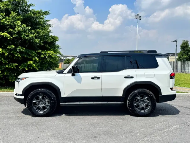 Lexus GX — Фото автомобиля 3
