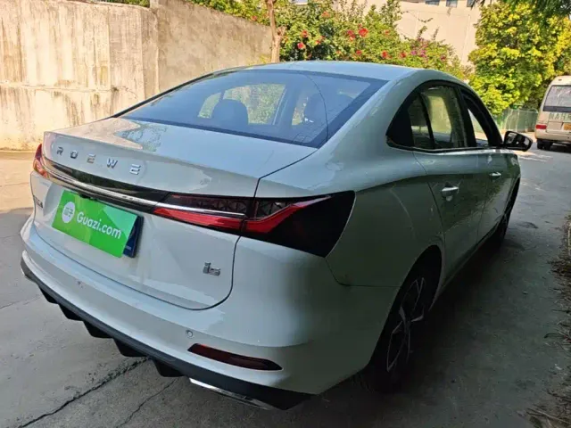 Roewe i5 — Фото автомобиля 6