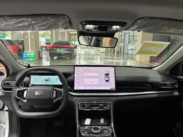 Geely Galaxy Stellar 6 — Фото автомобиля 12