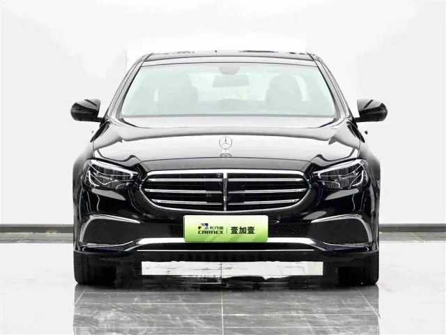 Mercedes-Benz E-Class — Фото автомобиля 2