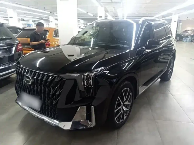 Фотография автомобиля — GAC Trumpchi GS8
