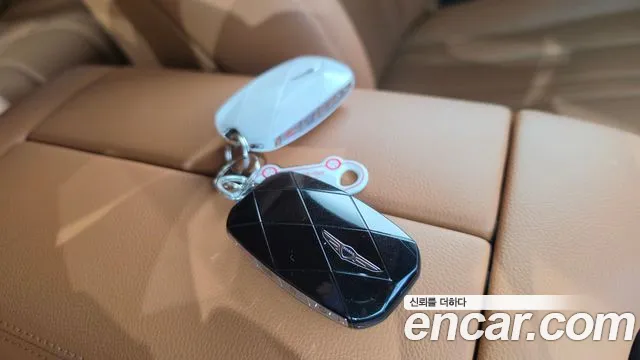 Genesis GV80 — Фото автомобиля 21