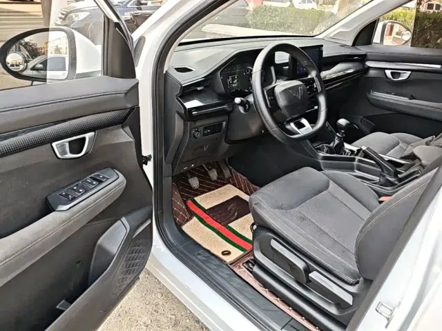 Wuling Asta — Фото автомобиля 15