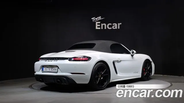 Porsche 718 — Фото автомобиля 2