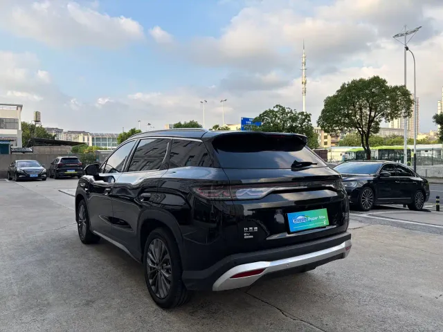 BYD Song Ultra — Фото автомобиля 7