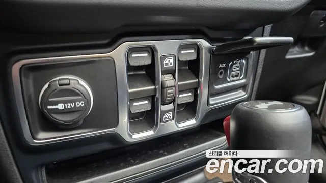Jeep Wrangler JL — Фото автомобиля 18