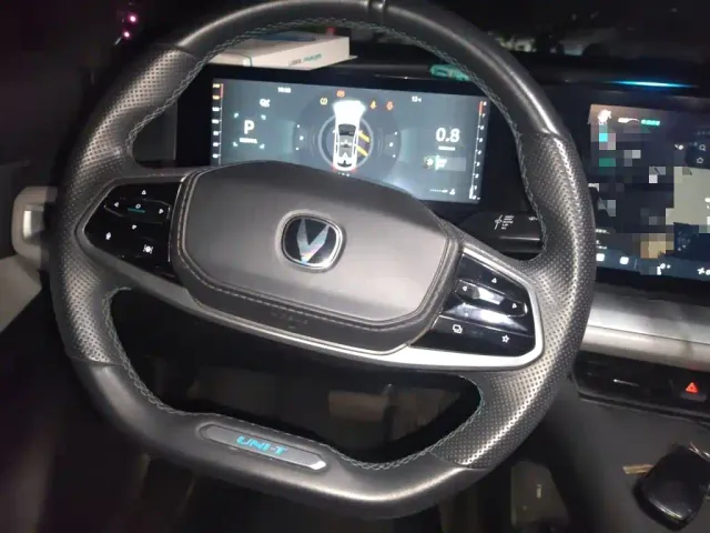 Changan UNI-T — Фото автомобиля 6