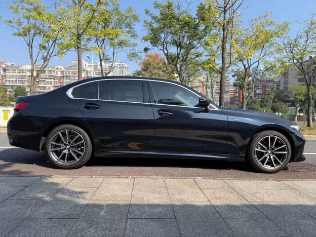 BMW 3 Series — Фото автомобиля 8