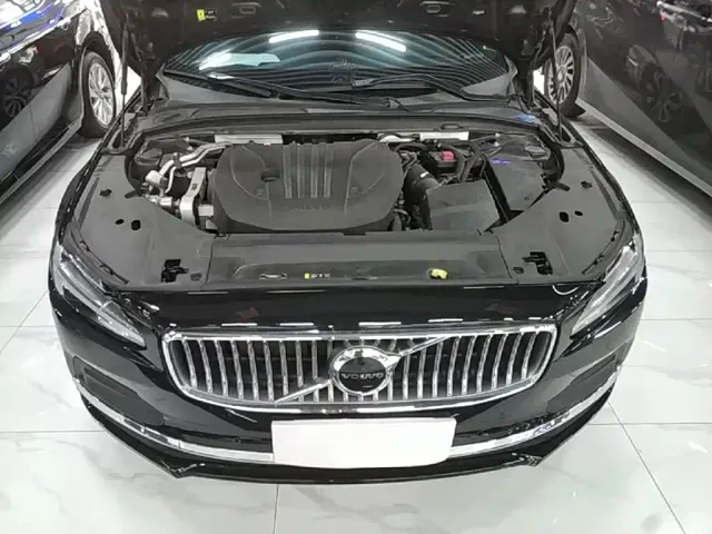 Volvo S90 — Фото автомобиля 19