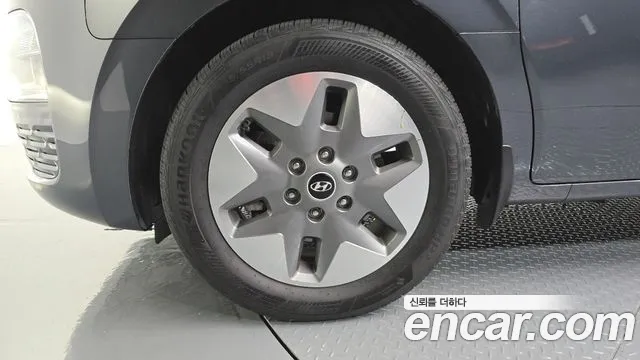 Hyundai Staria Staria Tourer 11 мест — Фото автомобиля 5