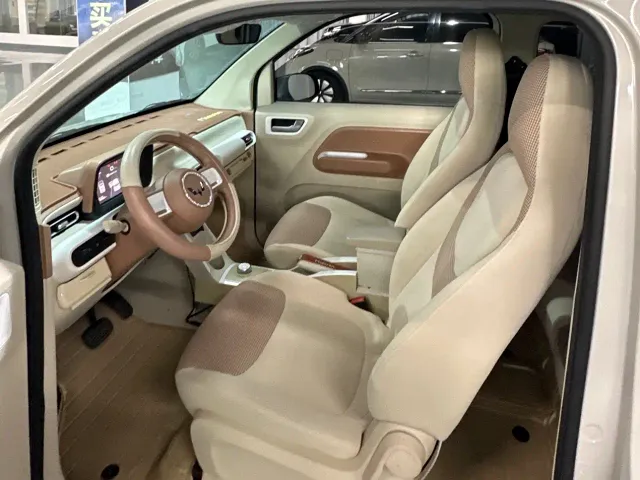 Wuling Hongguang Mini EV — Фото автомобиля 10