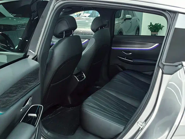 Changan Qiyuan A07 — Фото автомобиля 6