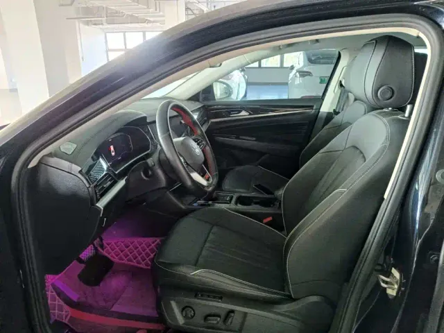Volkswagen Passat — Фото автомобиля 8