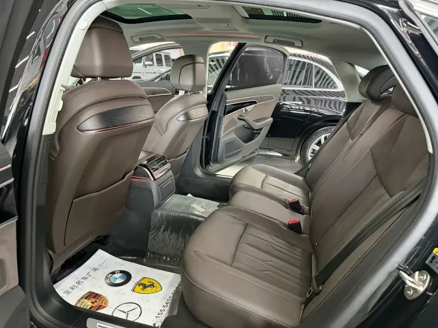 Audi A8 — Фото автомобиля 8