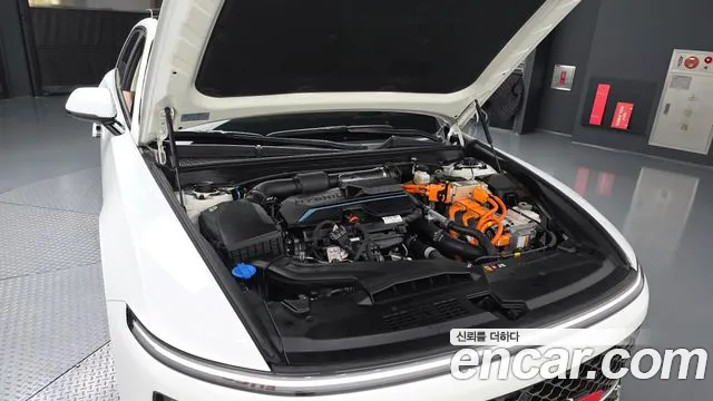Hyundai Grandeur GN7 — Фото автомобиля 6