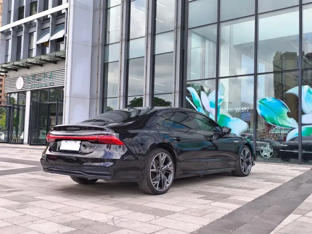 Audi A7L — Фото автомобиля 4