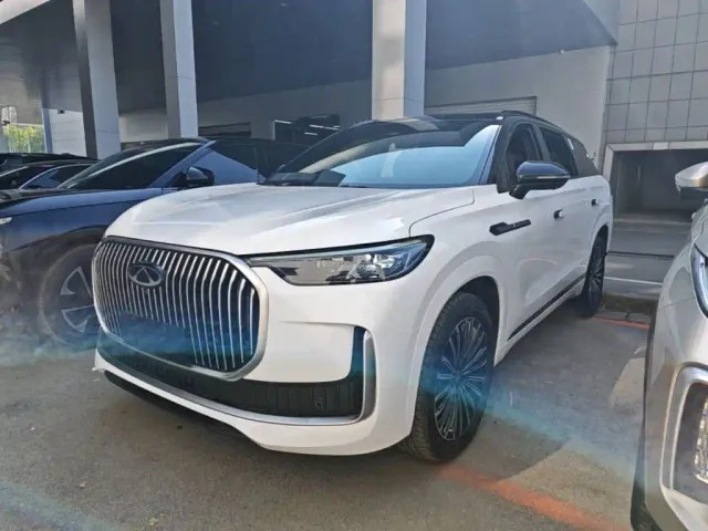 Фотография автомобиля — Chery Tiggo 9