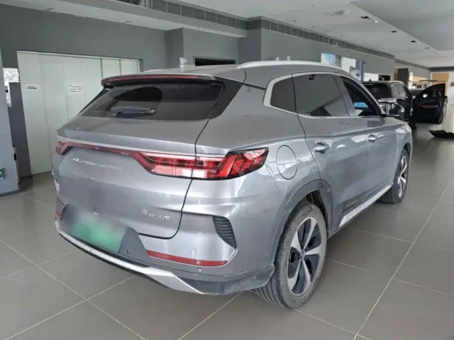 BYD Song PLUS — Фото автомобиля 6