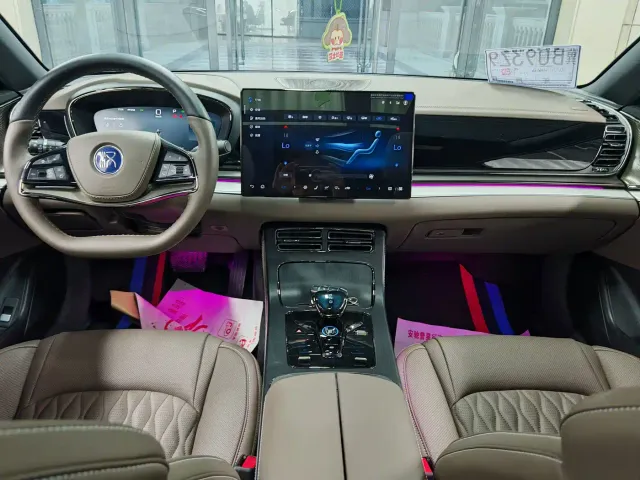 BYD Han — Фото автомобиля 9