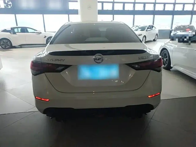 Nissan Sylphy — Фото автомобиля 5