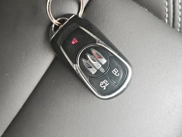 Buick Regal — Фото автомобиля 8