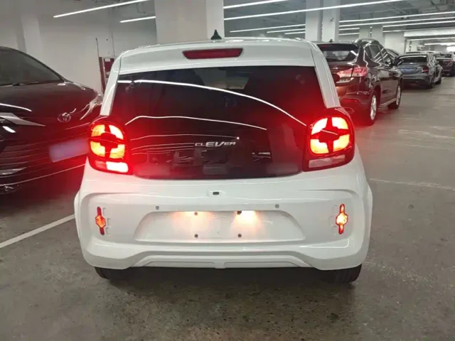 Roewe Clever — Фото автомобиля 5