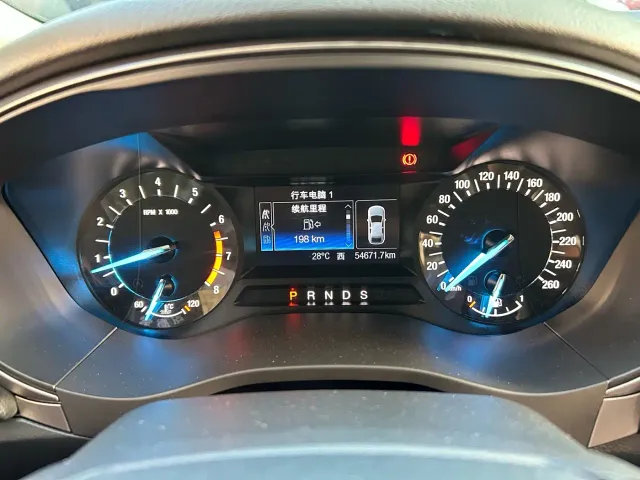 Ford Mondeo — Фото автомобиля 10