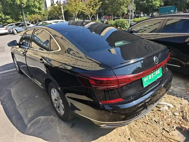 Volkswagen Passat — Фото автомобиля 4