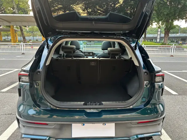 Forthing T5 Evo — Фото автомобиля 17