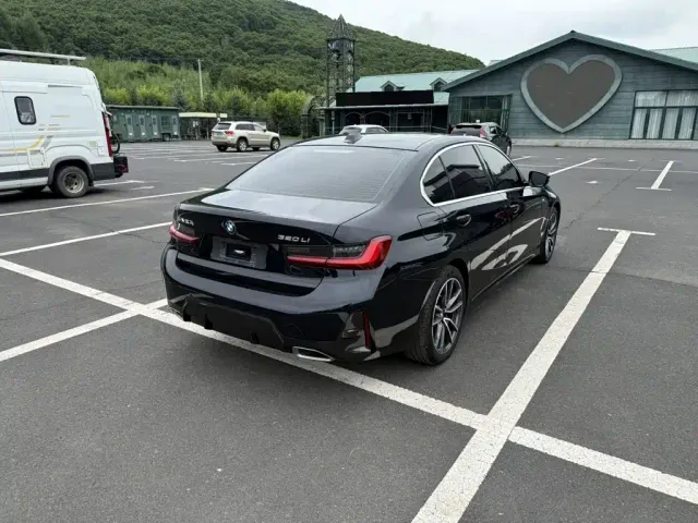 BMW 3 Series — Фото автомобиля 4