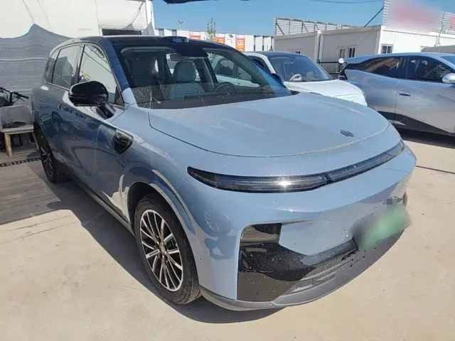 Leapmotor B10 — Фото автомобиля 9