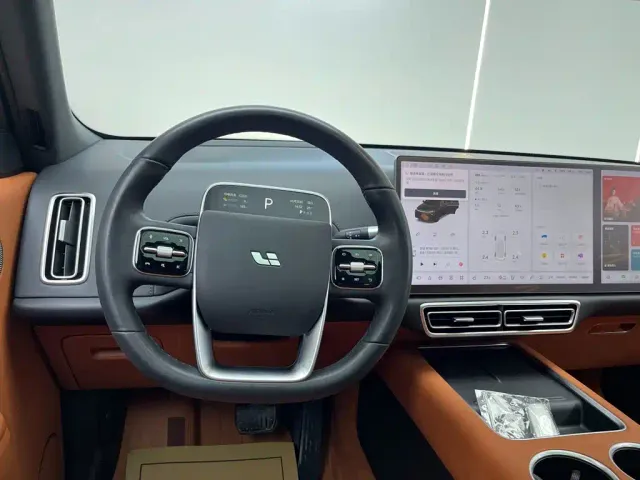 Li Auto L7 — Фото автомобиля 26